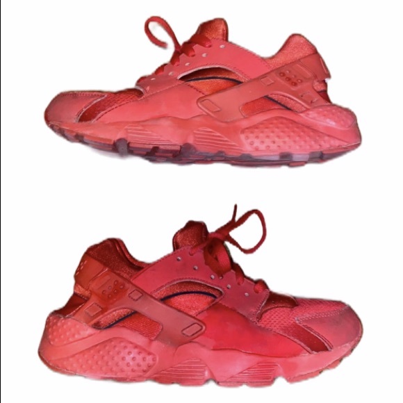 Nike Shoes - Nike Air Huarache Triple Red Sneakers Rare